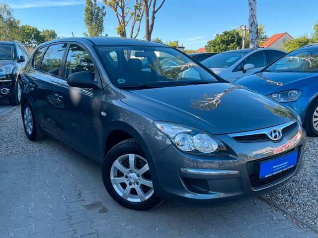 Hyundai i30 cw Classic*2.HD*Klima*PDC*TÜV NEU