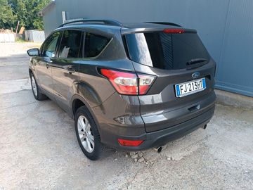 Ford Kuga - 4