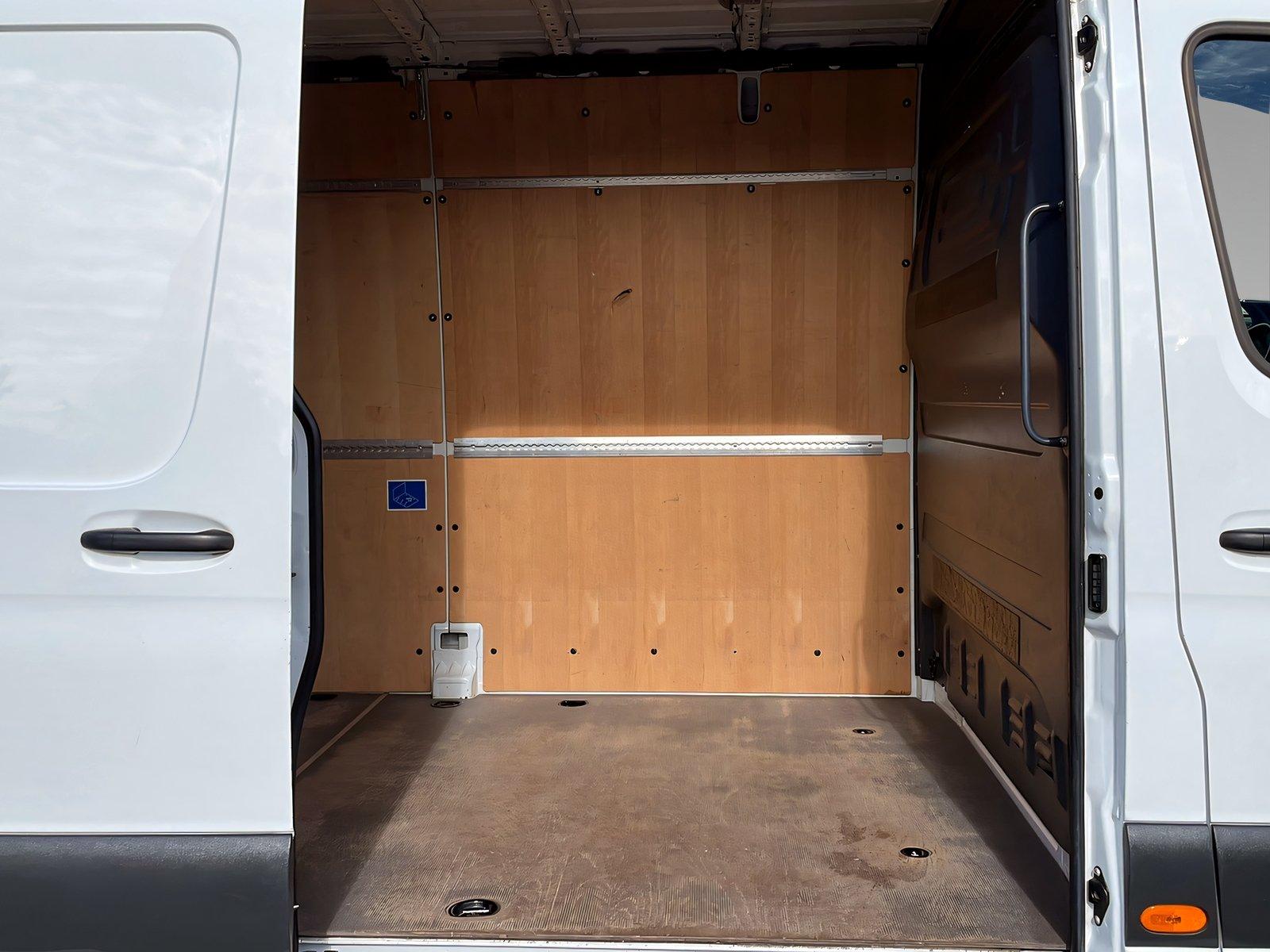 Mercedes-Benz eSprinter Kastenwagen 312 L2H2 Kamera+Klima+SHz