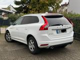 Volvo XC60 D4 R-Design Geartronic Navi Xenon  - Volvo XC60: Geartronic