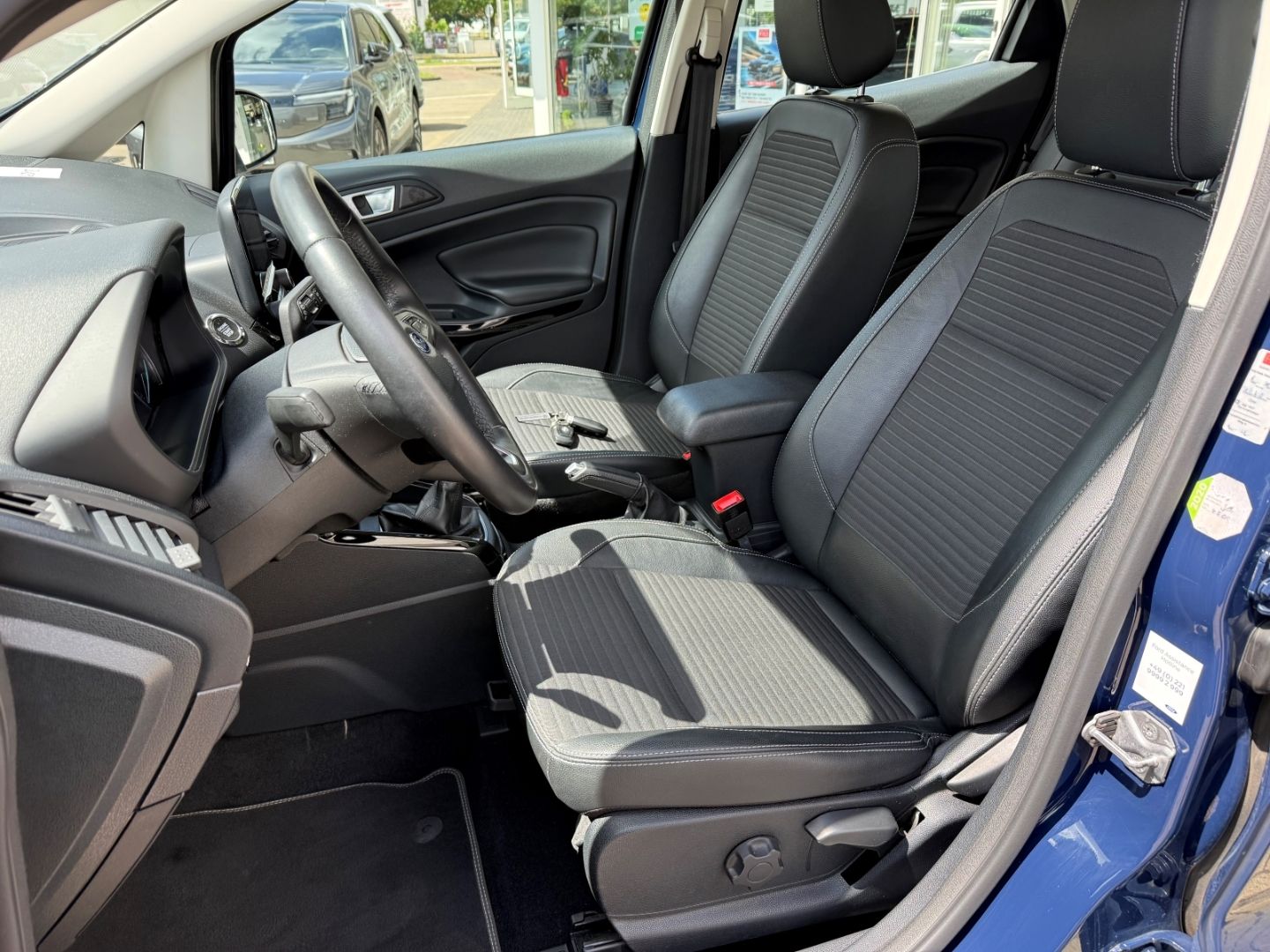 Fahrzeugabbildung Ford EcoSport Titanium 1.0 EcoBoost Navi WiPa CarPlay