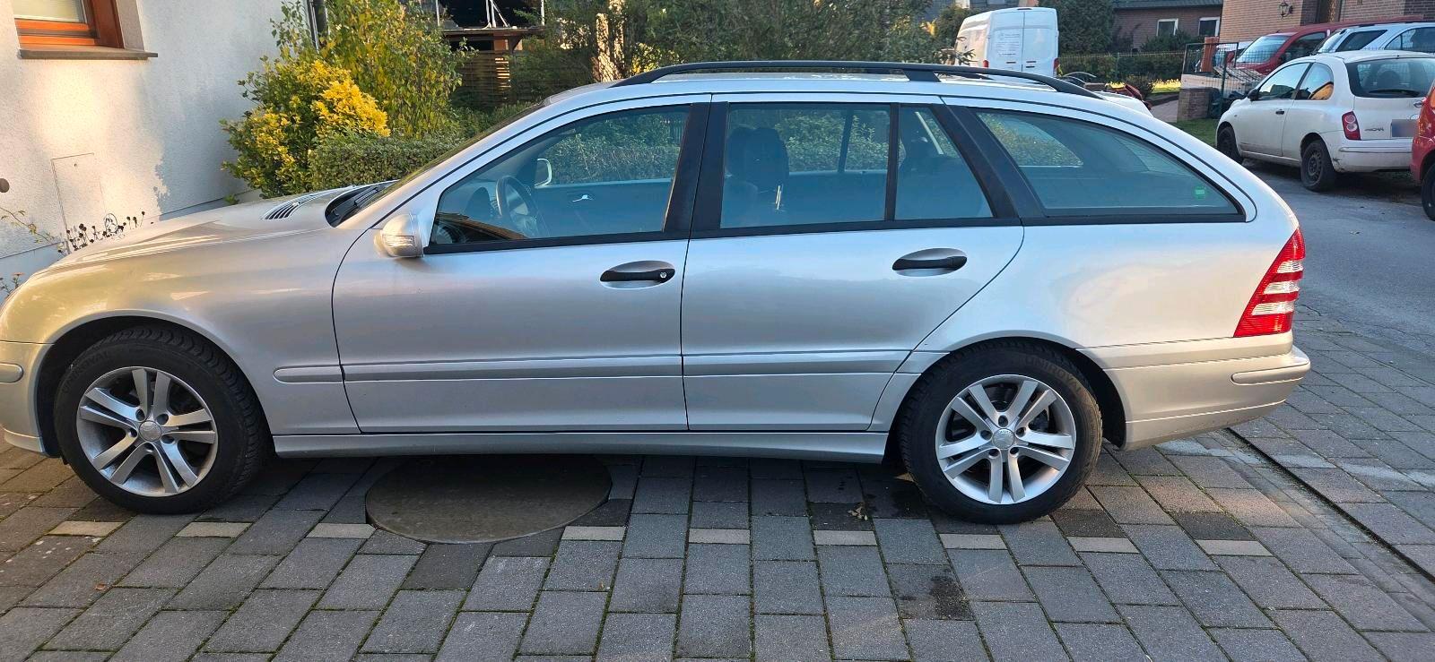 Mercedes-Benz C200 2006 — interior
