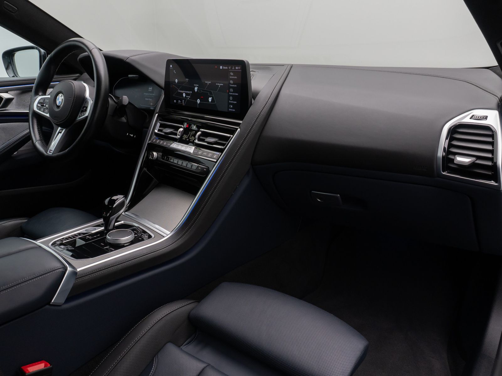 Fahrzeugabbildung BMW 840d xD Coupé B&W 360° SoftCl DisplKey Laser 20"