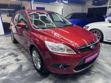 Ford Focus Lim 2.0 Ghia*Automatik*Leder*Tüv 11.27*2Ha - gebrauchte Ford Focus aus dem Jahr 2008