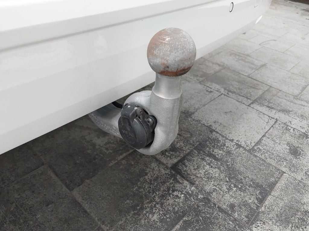 Fahrzeugabbildung Volkswagen T7 Multivan Edition lang H&k Pano vis-a-vis HuD