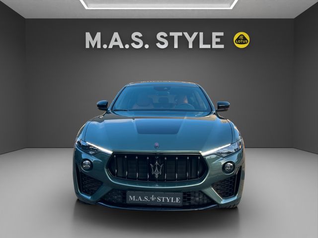 Fahrzeugabbildung Maserati Levante 3.0 V6 Modena Facelift Sonderlack