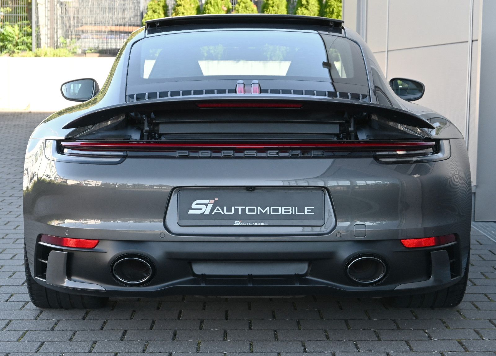 Fahrzeugabbildung Porsche 911 992 Carrera 4S Coupé °SPORT DESIGN°ACC°BOSE°