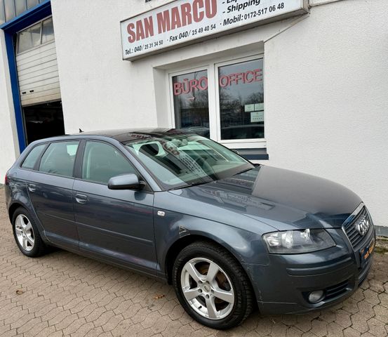 Audi A3 Sportback 1.6 Attraction Pano