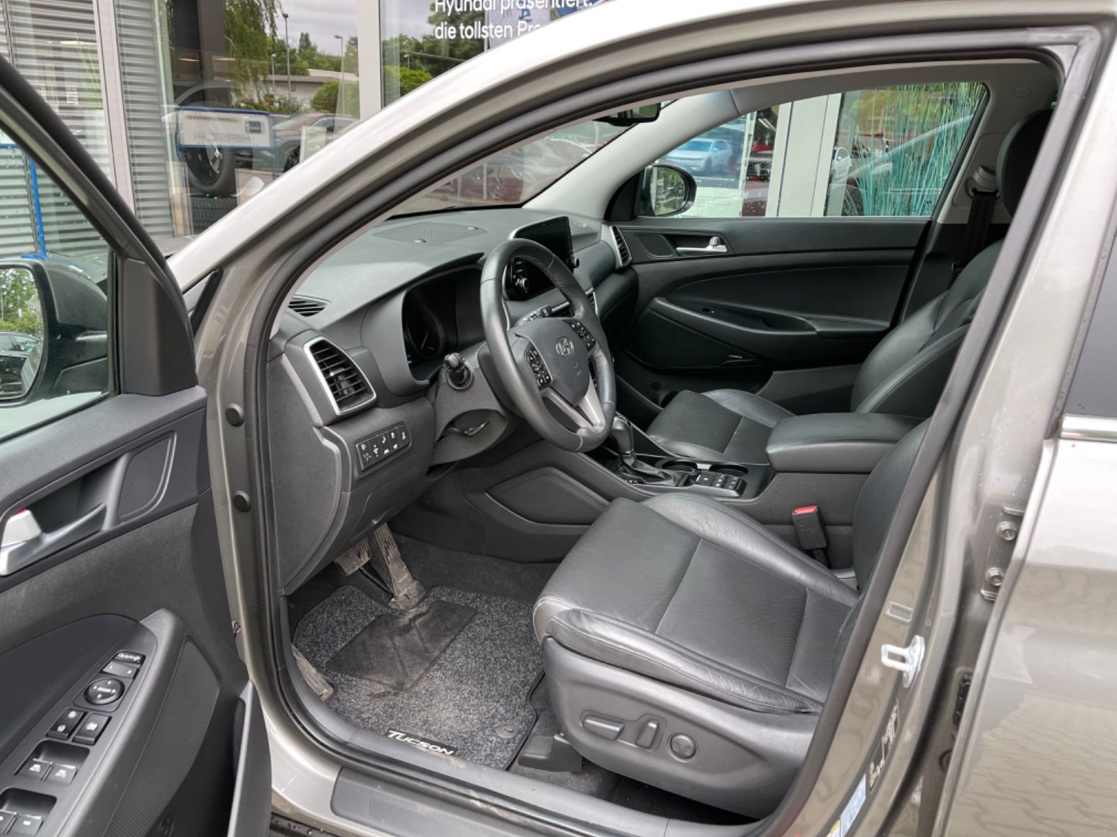 Fahrzeugabbildung Hyundai TUCSON FL 1.6 T-GDI 4WD DCT Premium LEDER 360 SD