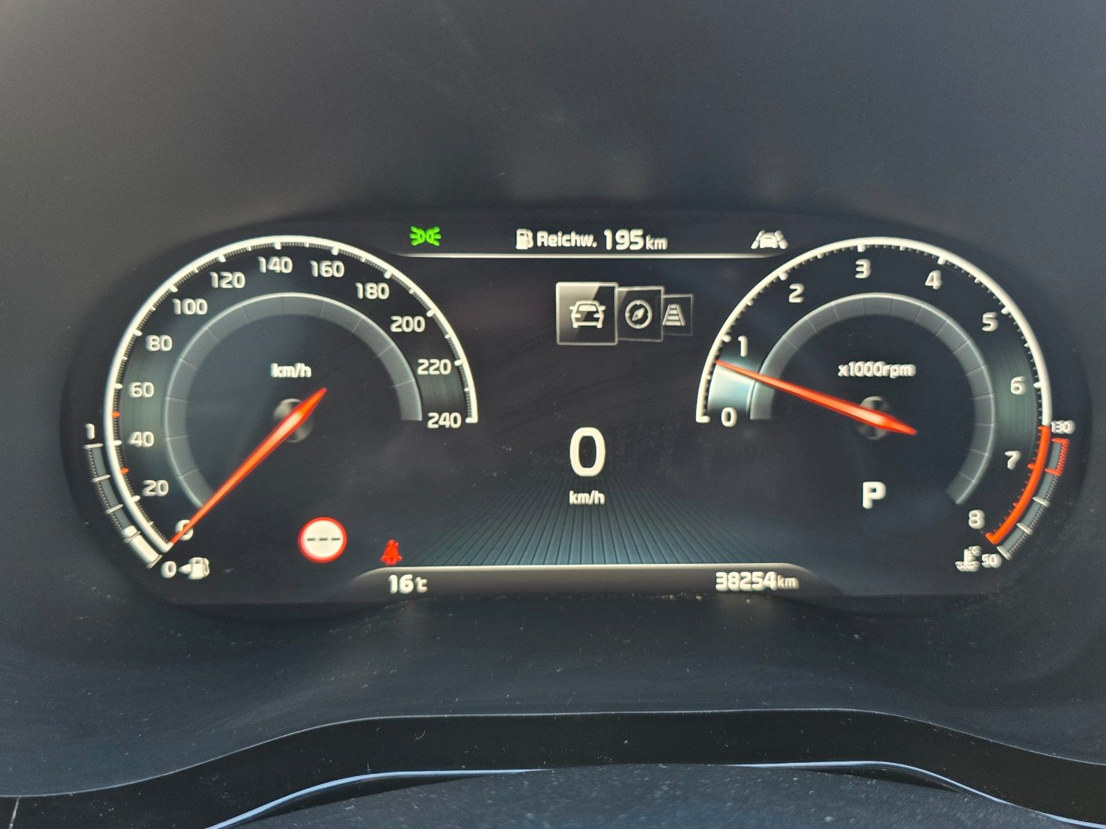 Fahrzeugabbildung Kia XCeed 1.5 T-GDI DCT Xdition WKR Navi Kamera