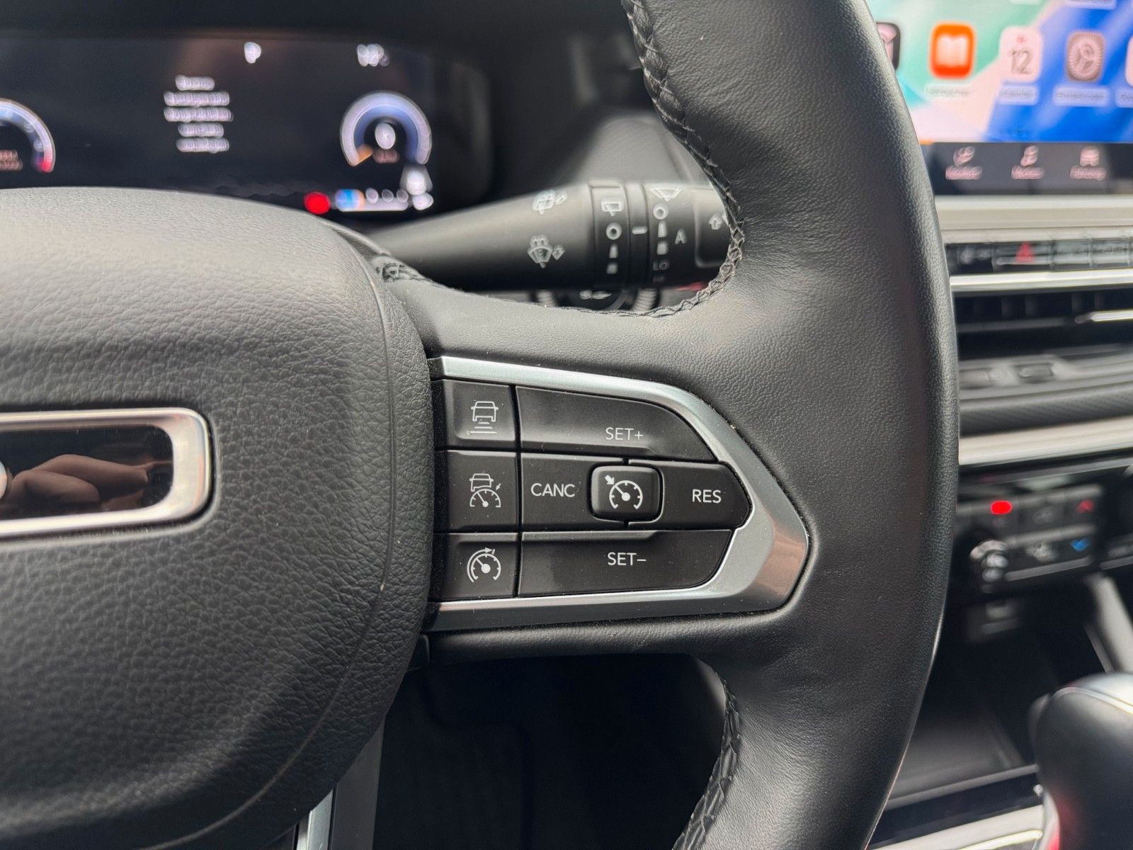 Fahrzeugabbildung Jeep COMPASS Altitude 360° Kamera Carplay Sitzheizung