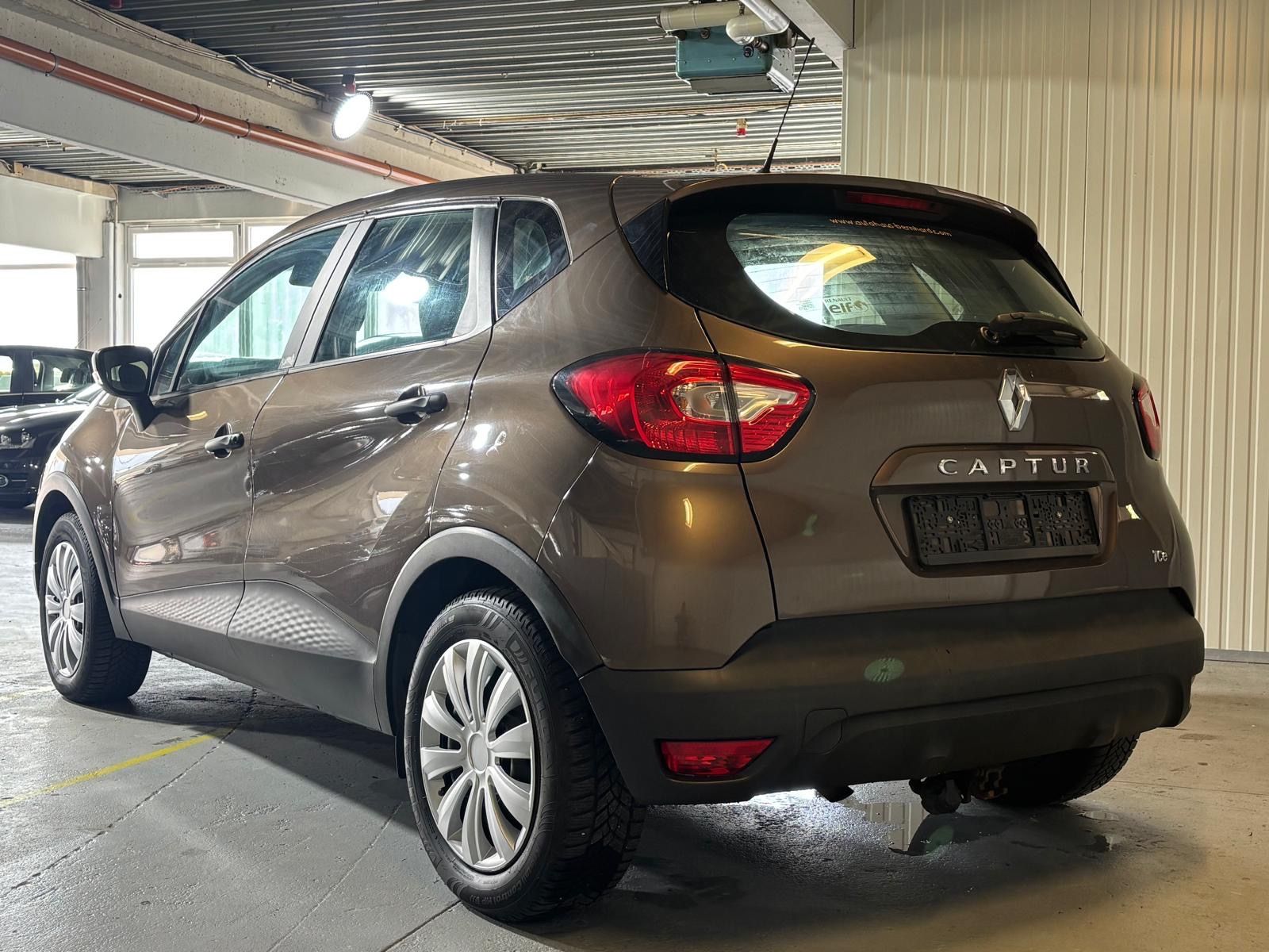 Captur Expression*AHK*KLIMA*Elektr.Fenst*HU Neu*
