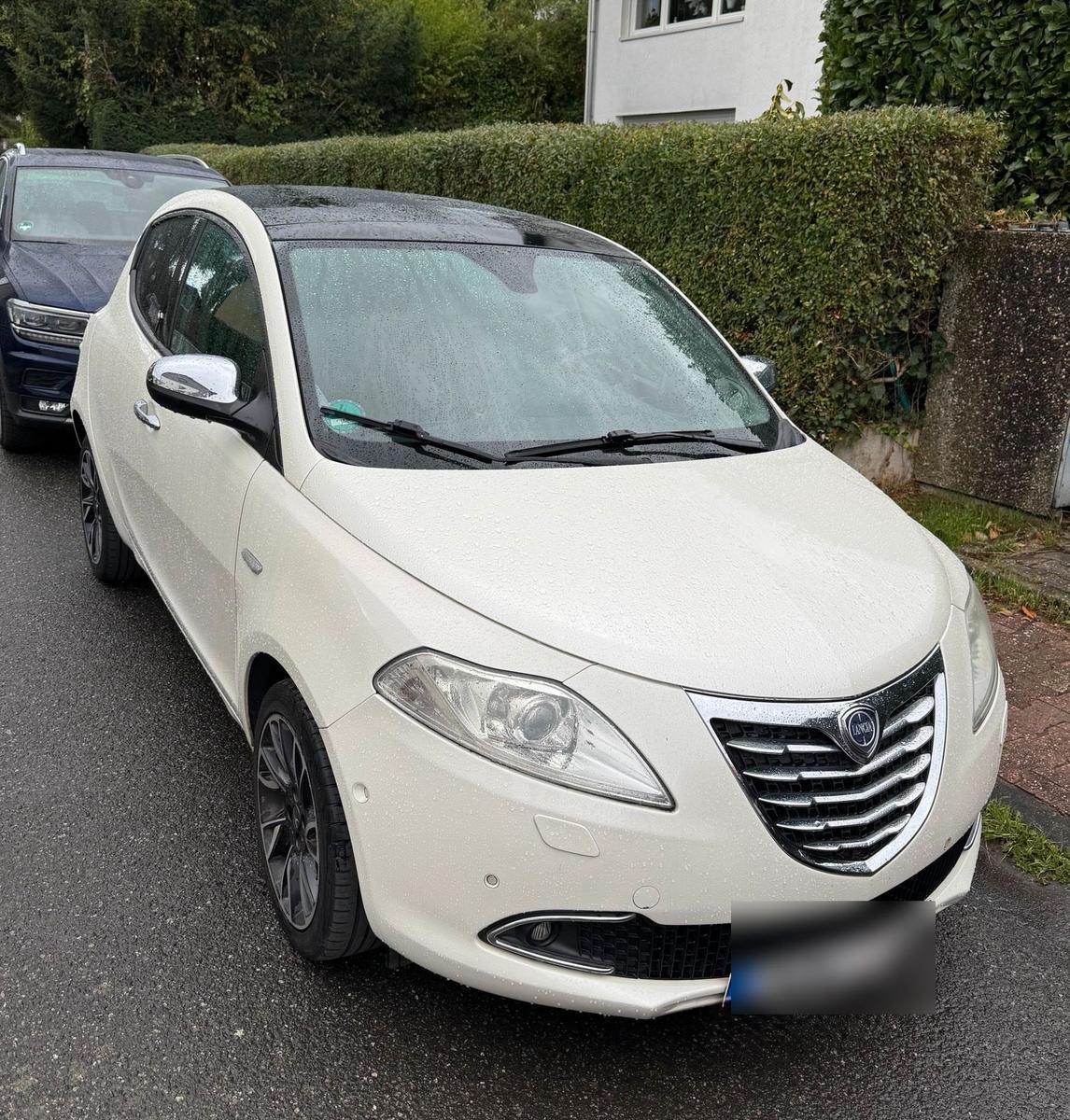 Lancia Ypsilon