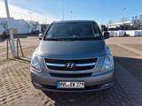 Hyundai H-1 - gebrauchte Hyundai H-1 aus dem Jahr 2011