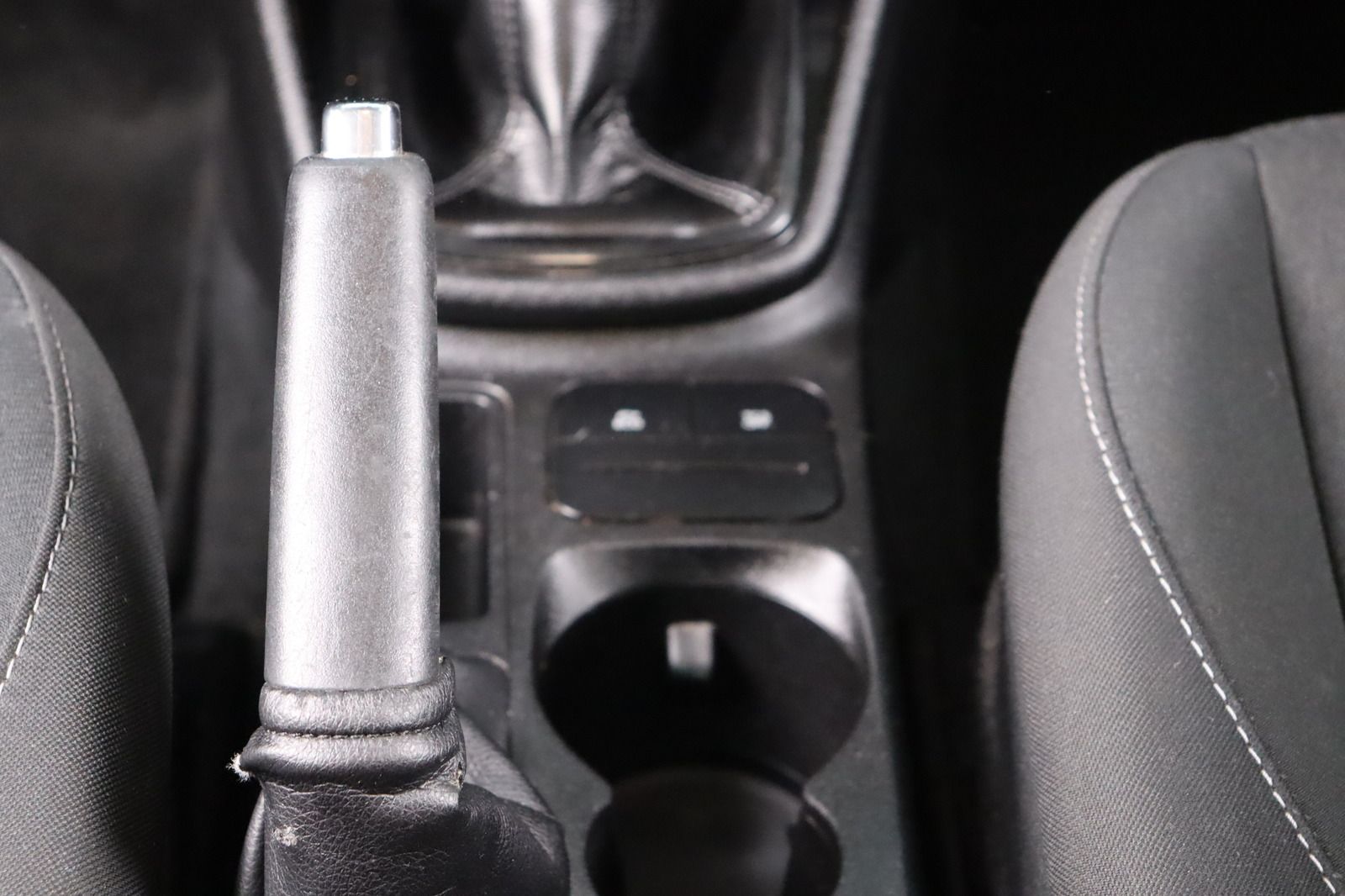 Fahrzeugabbildung Ford Fiesta 1.1 * Klima * Tempomat