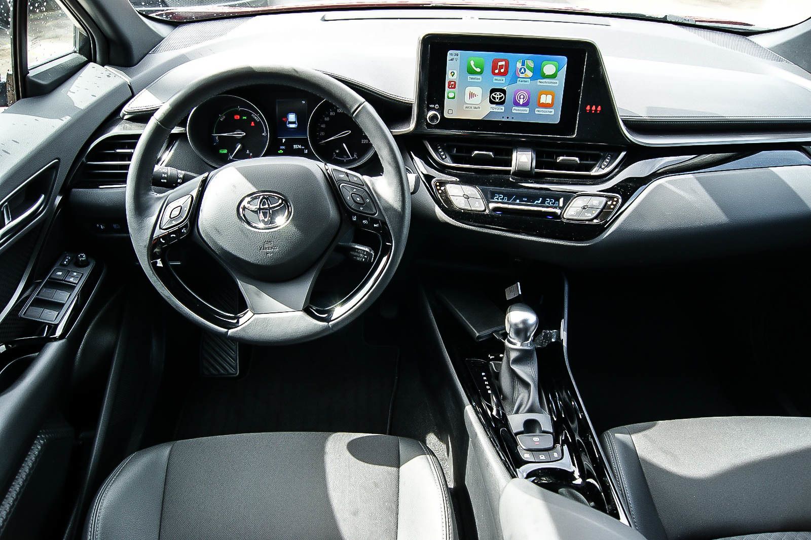 Fahrzeugabbildung Toyota C-HR 1.8 Hybrid Team D NAVI Bi-LED KAMERA