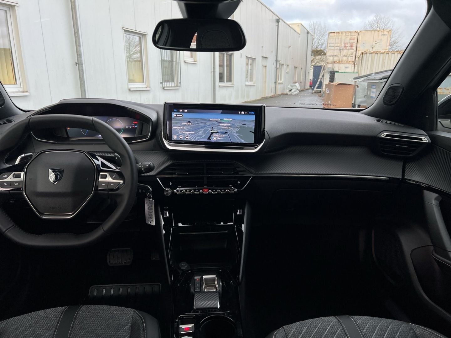Fahrzeugabbildung Peugeot 2008 Allure Hybrid 145 e-DSC6 CarPlay Klimaautom