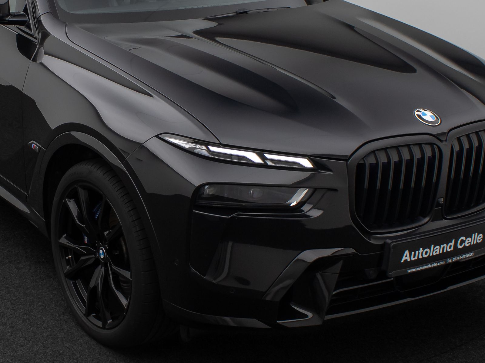Fahrzeugabbildung BMW X7 M60i SkyLounge Kamera HUD DAB H/K SoftCL 22"