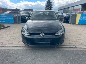 Volkswagen Golf - 1