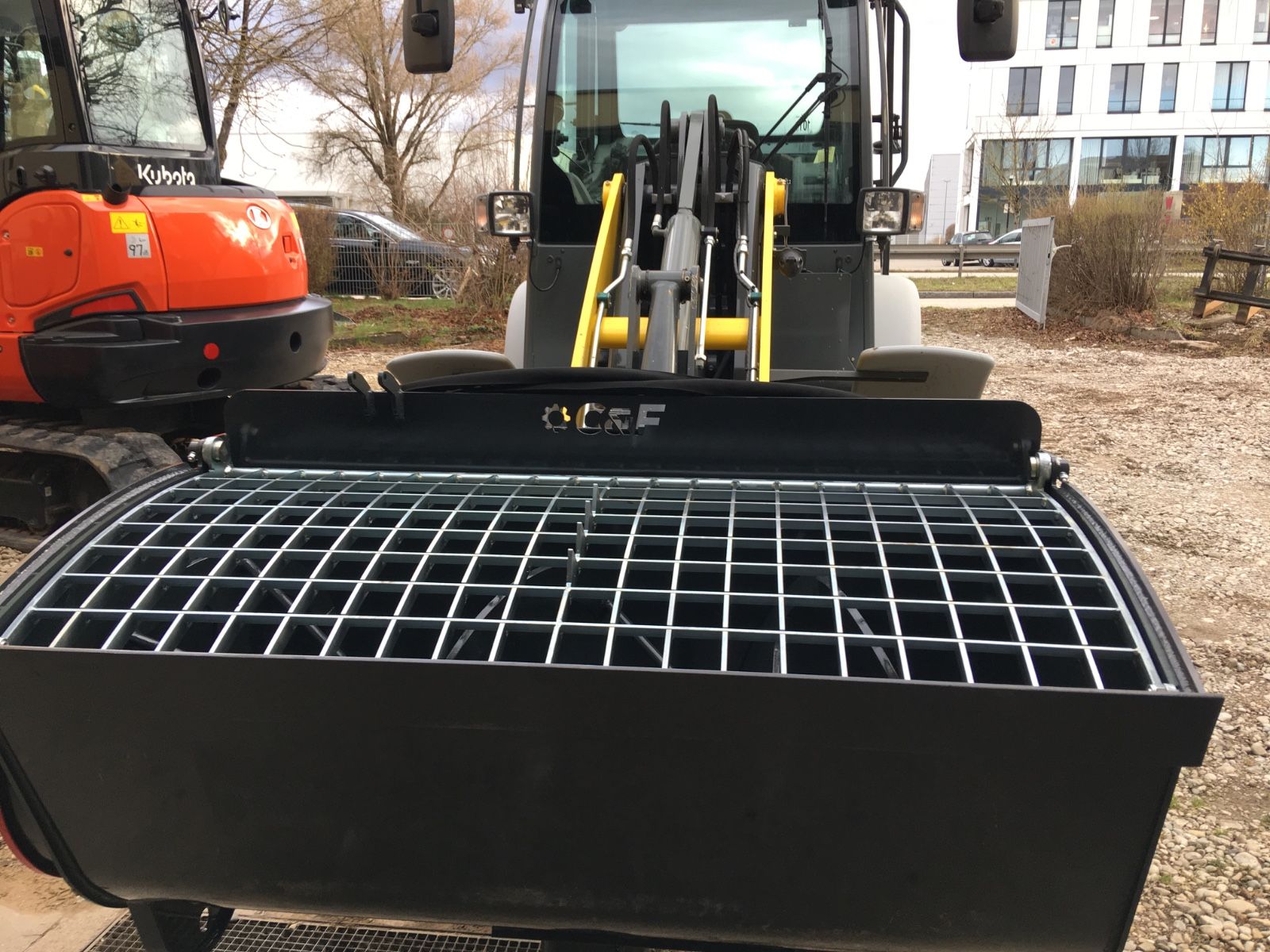 Fahrzeugabbildung Volvo CNF BMX 520 mit Doppelaufnahme Kramer/Volvo