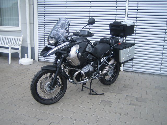 BMW R1200 GS Triple Black Vollausstattung NP 25000