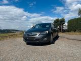 Opel Astra 1.7CDTI Sport/Top Zustand/TÜV neu/2. Hand - Opel Astra aus 2011 mit Diesel-Antrieb