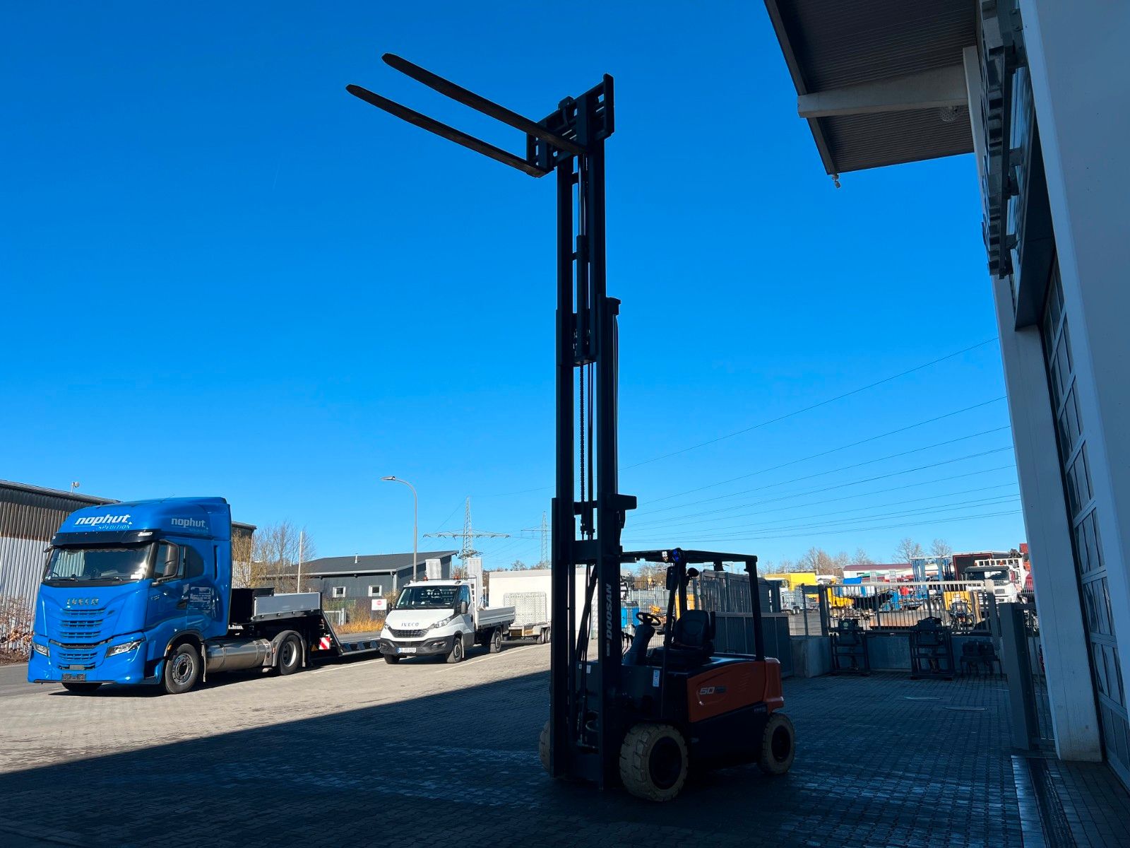 Fahrzeugabbildung Doosan B50XC-7 / nur 230h! / SS / Zinkenverstellung