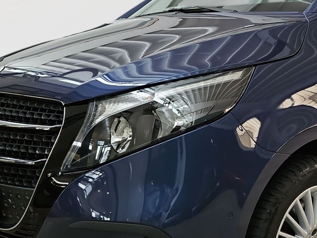 Fahrzeugabbildung Mercedes-Benz V 250 lang 7 Sitze 2,5t AHK Navi Lenkradhzg.