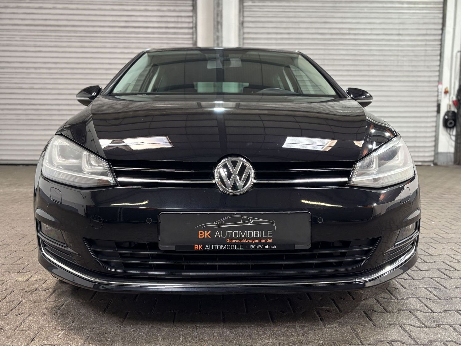 Fahrzeugabbildung Volkswagen Golf Highline BMT#Bi-Xenon#Ambiente#PDC#DAB#Alca