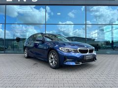 Fahrzeugabbildung BMW 320d SportLine Autom. LED AHK Navi HUD Pano 17"