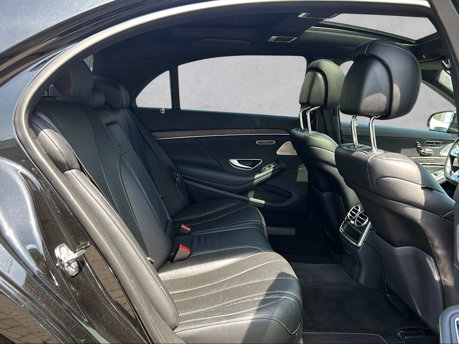 Fahrzeugabbildung Mercedes-Benz S 400 d LANG AMG LINE PANORAMA BURMESTER MEMORY