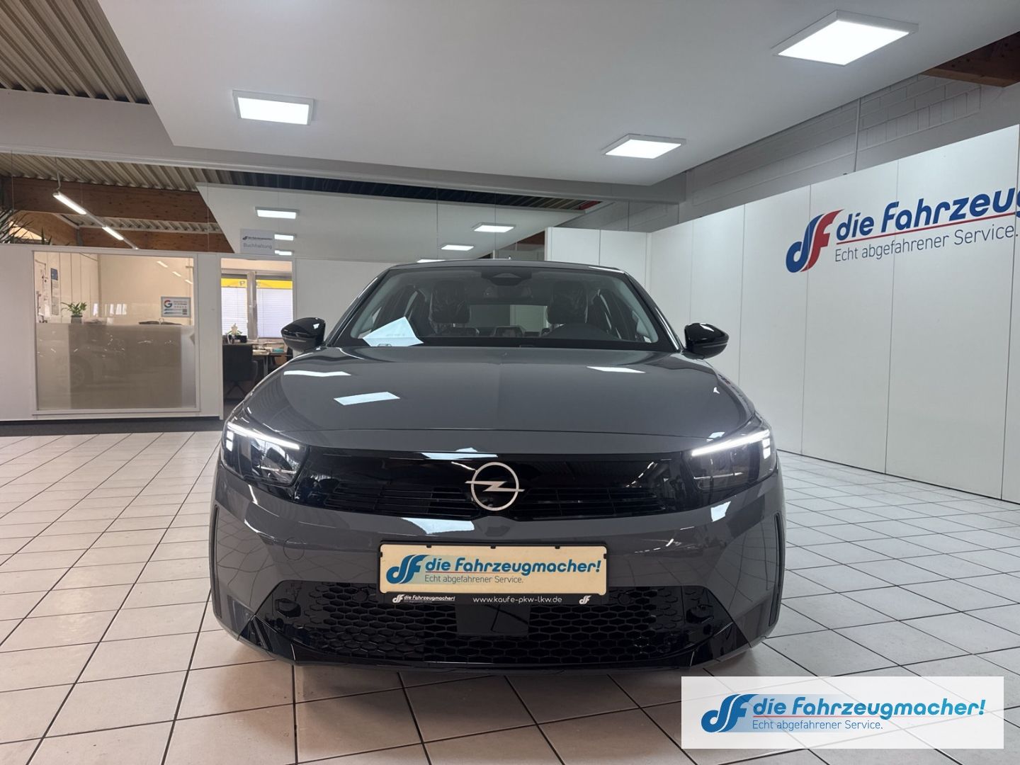 Fahrzeugabbildung Opel Corsa-e *SHZ 11KW Wärmepumpe Alu*Digitales Cockp