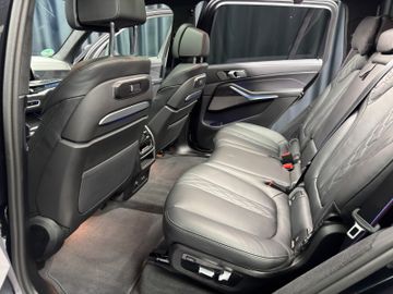BMW X7 - 11