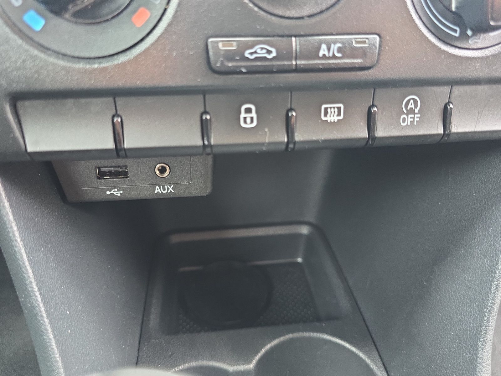 Fahrzeugabbildung SKODA Rapid Spaceback Ambition/KLiMA/PDC/TÜV NEU