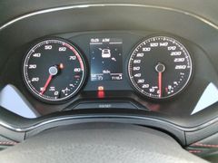 Fahrzeugabbildung Seat Arona FR+1.5+TSI+FULL-LINK+NAVI+PDC+TEMPOMAT+