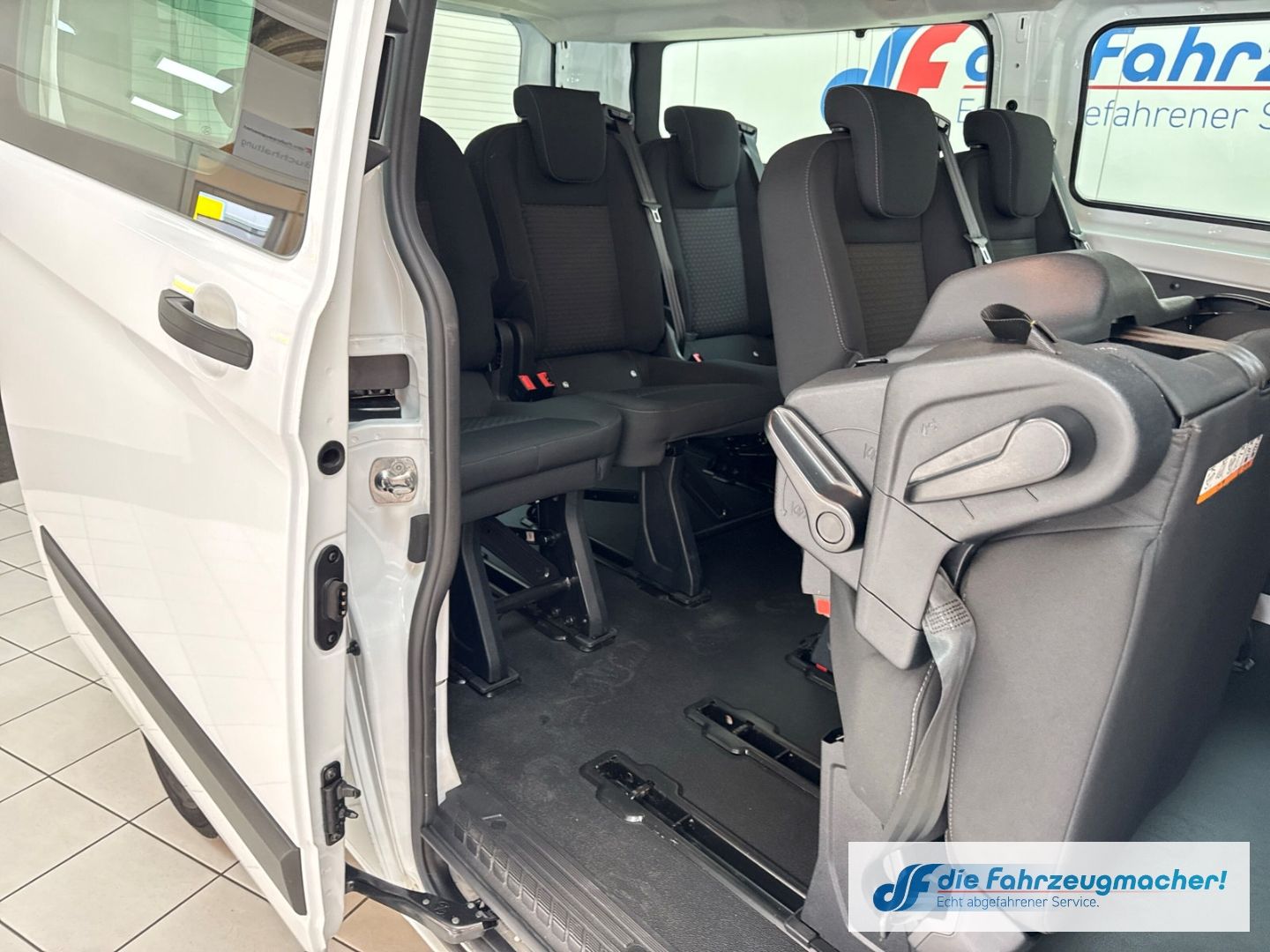 Fahrzeugabbildung Ford Transit Custom 320 L2 Trend 2.0 TDCi EU6d Dyn. K