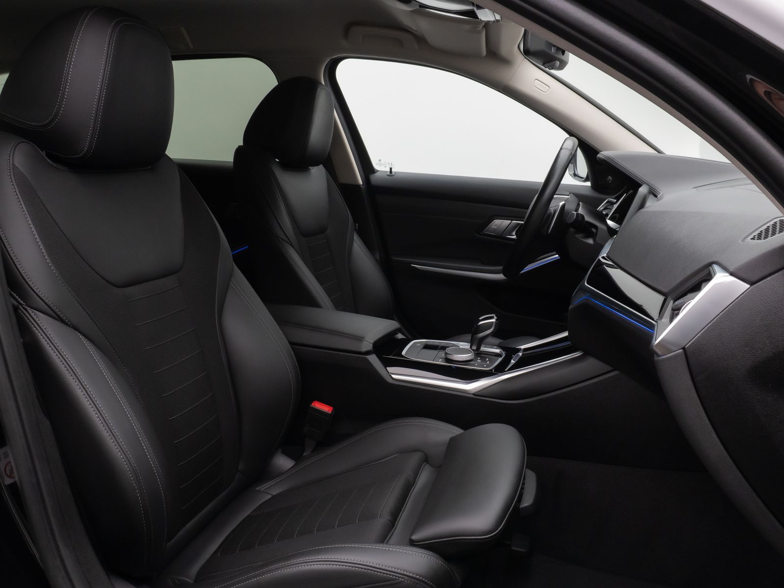 Fahrzeugabbildung BMW 320d xD SportLine Laser HUD DAB H/K Komfort Alar