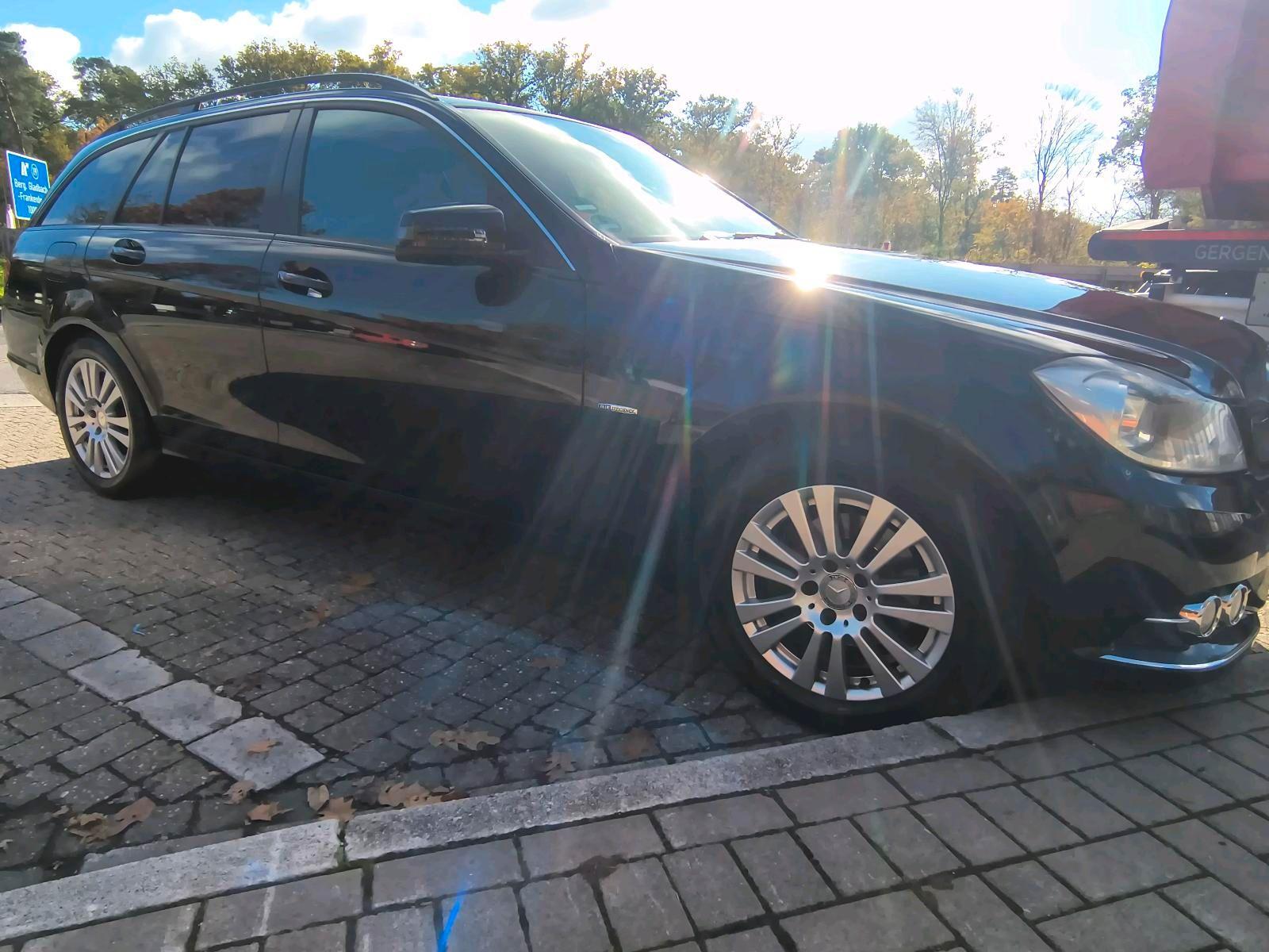 Mercedes-Benz C200 2011 — photo 5