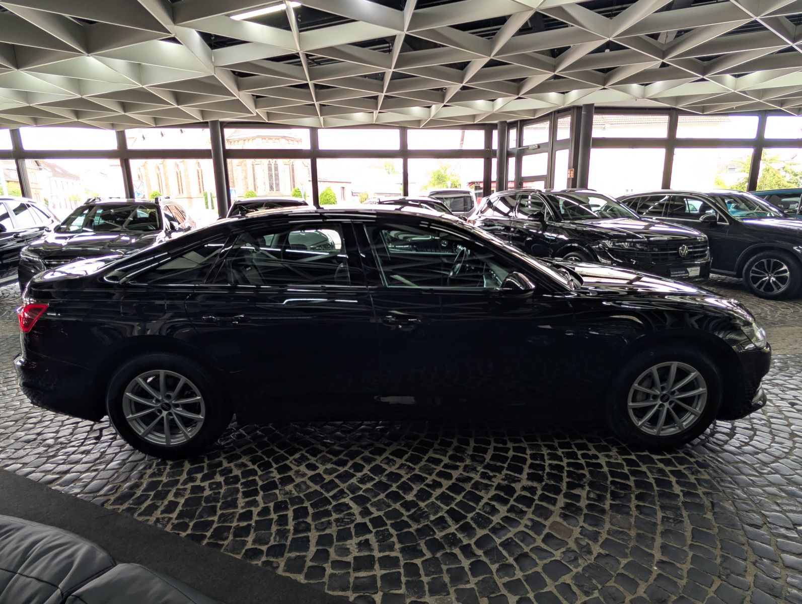Fahrzeugabbildung Audi A6 Lim 40 TDI S-Tronic MHEV AHK VIRT SHZ KAM LED