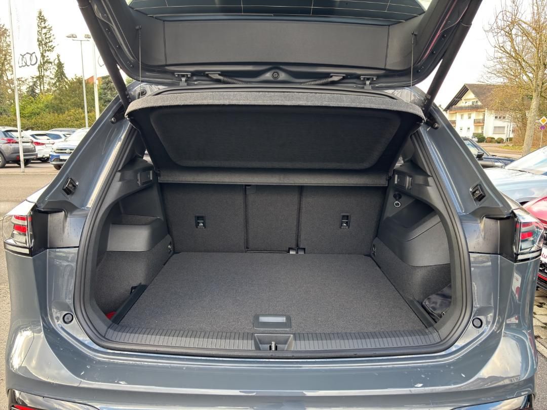Fahrzeugabbildung Volkswagen Tiguan R-Line 2,0 TDI,4motion,DSG,Pano-Dach,AHK,