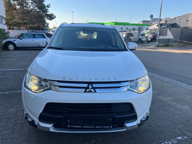 Mitsubishi Outlander ClearTec Instyle 4WD Automatik 7 Sitze