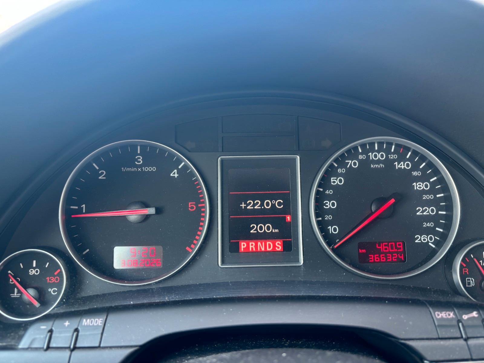 Audi A4 2005 — photo 16