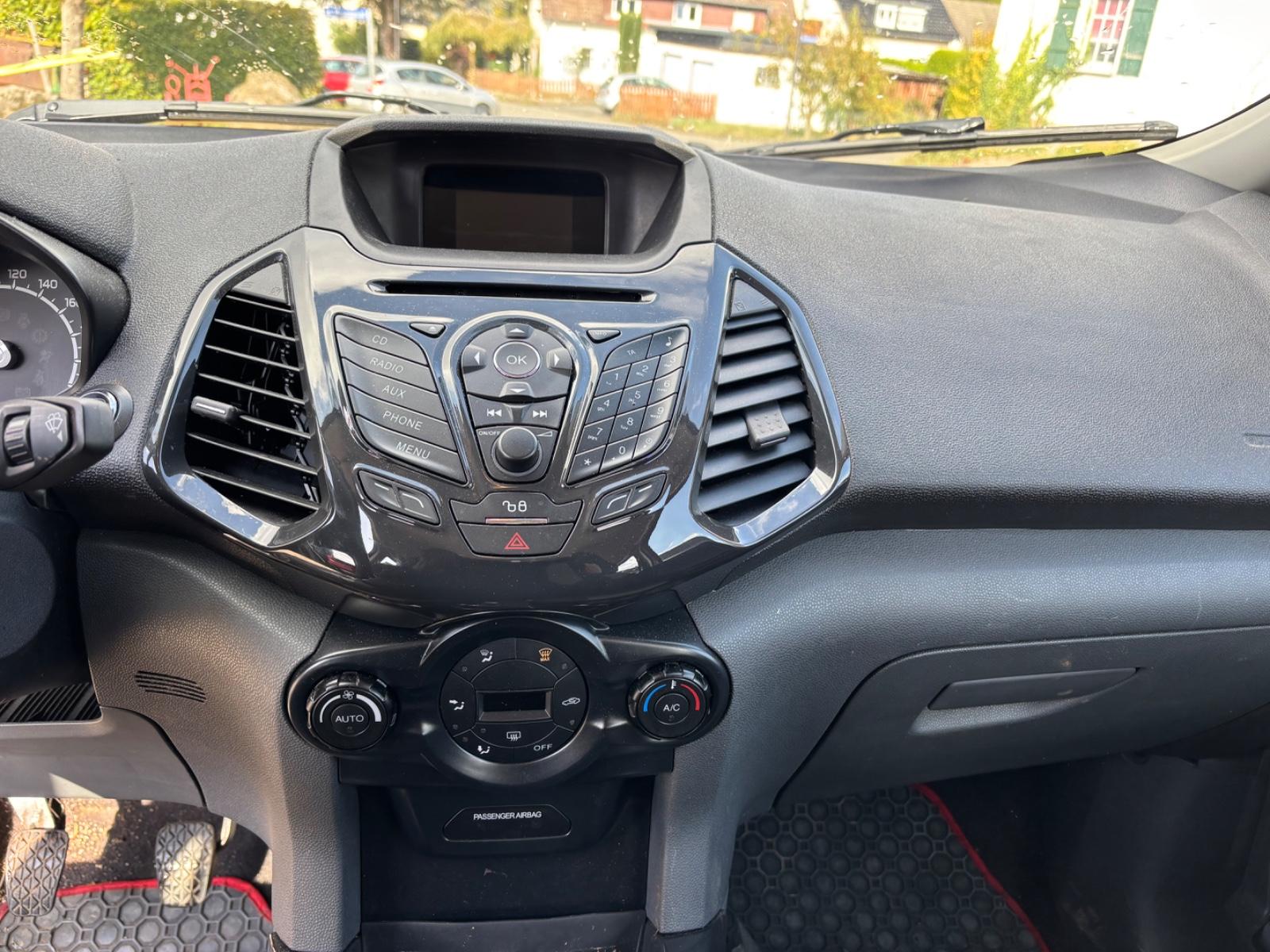 Ford EcoSport 2015 — photo 10