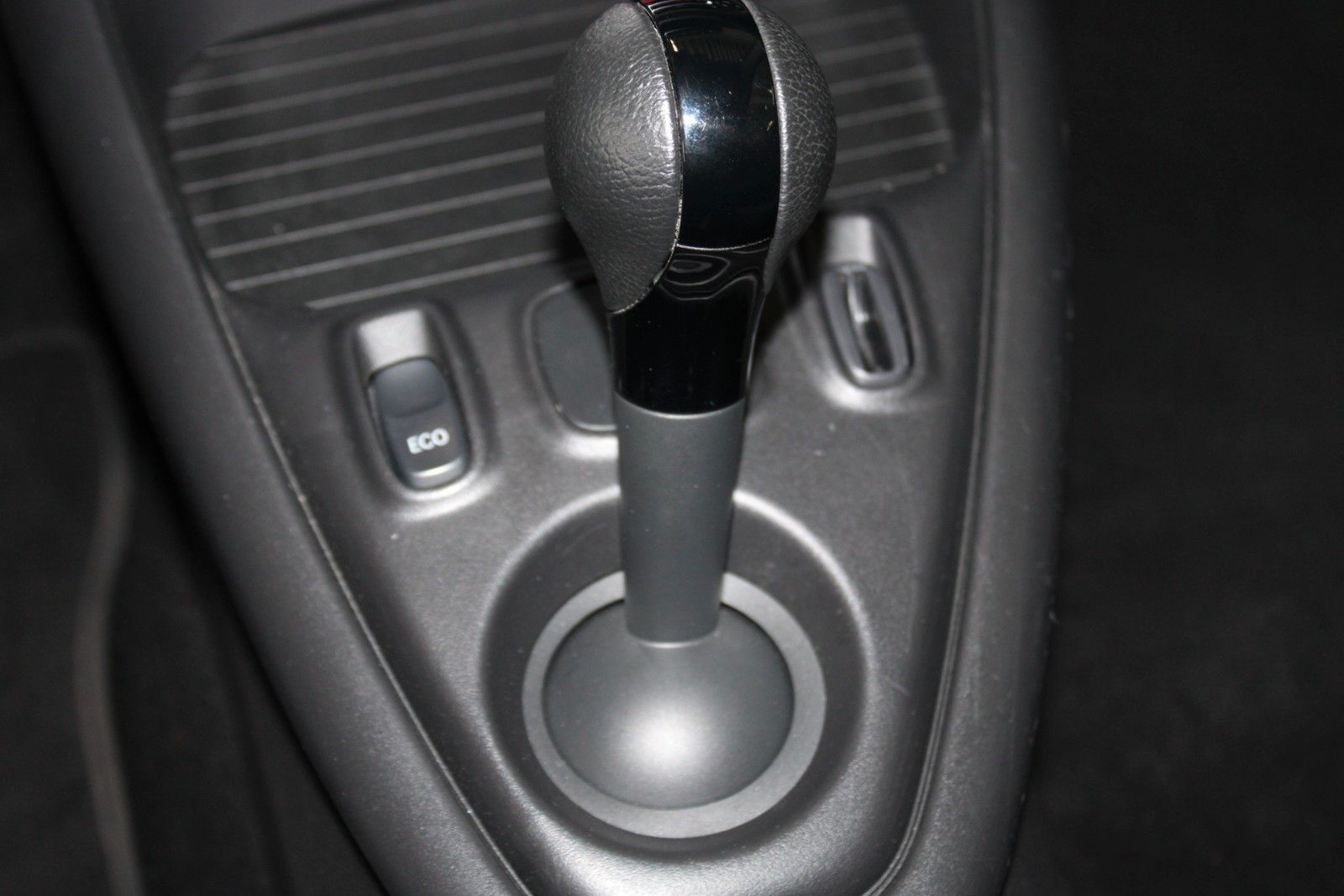 Fahrzeugabbildung Smart ForTwo coupé 60kW EQ Batterie KLIMA Allwetter