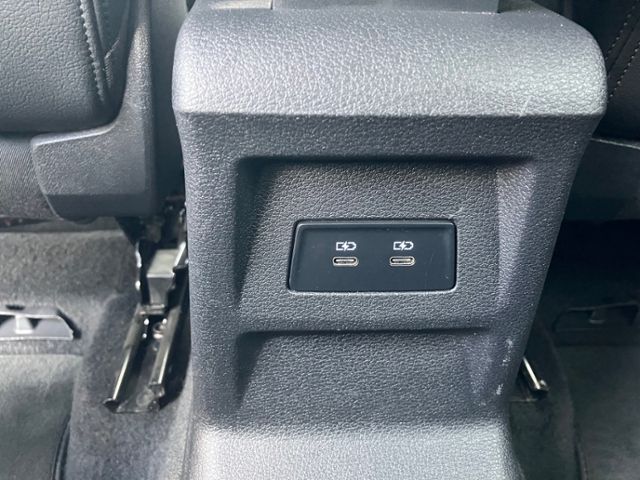 Q2 40 TFSI quattro S line LED NAVI LEDER