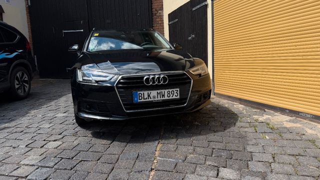 AUDI A4 2.0 TDI 140kW S tronic Avant  sehr gepflegt