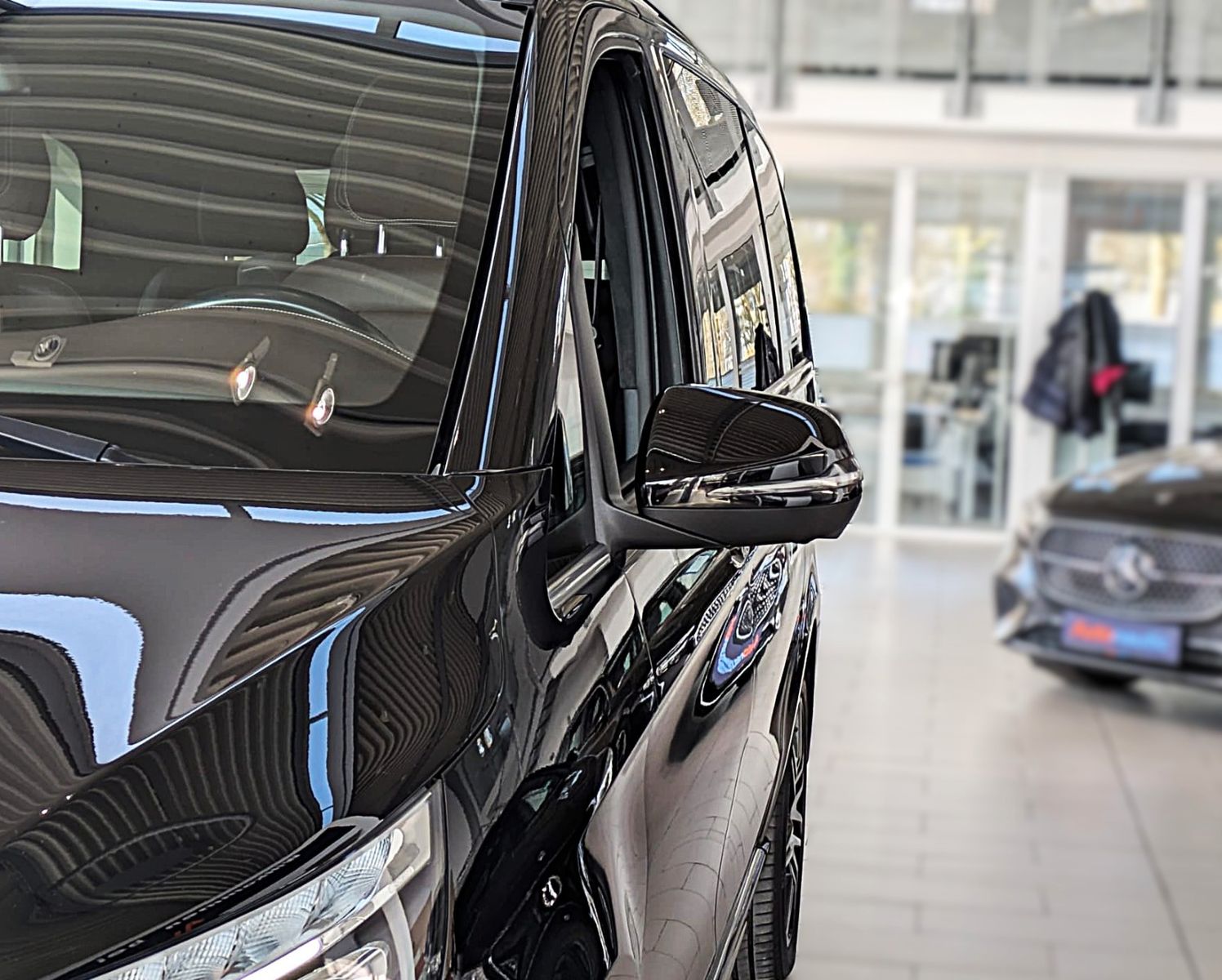 Fahrzeugabbildung Mercedes-Benz V 250d AMG 4M LANG 6 SITZE VIP SHUTTLE MEGAVOLL!