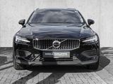 Volvo V60 Cross Country B4 AWD Plus Sthz. LED - Volvo in Offenbach