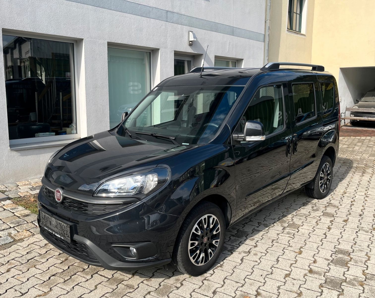 Fiat Doblò 1.6 Multijet Lounge, 7-Sitzer, Kilometernw