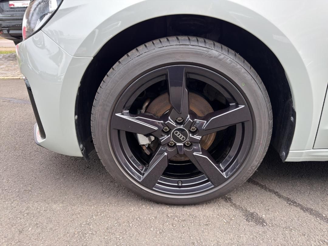 Fahrzeugabbildung Audi A1 Sportback advanced 30 TFSI S tronic Optik Plu